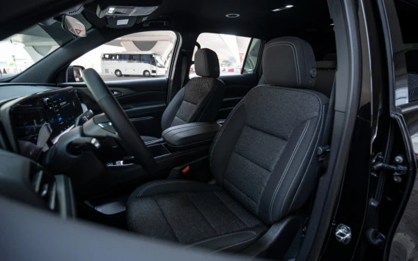 Chevrolet Traverse (Black), 2026