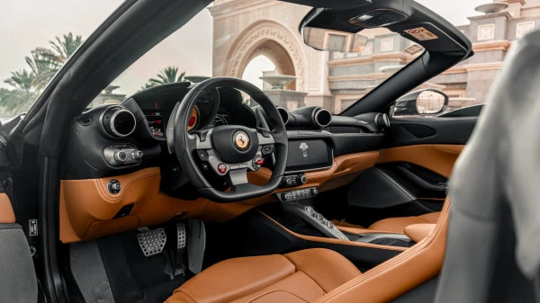 Ferrari Portofino Rosso (Noir), 2022