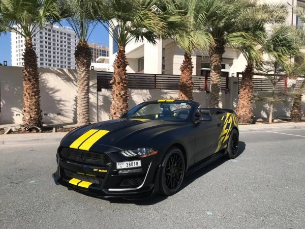 Ford Mustang V8 cabrio (Negro), 2020