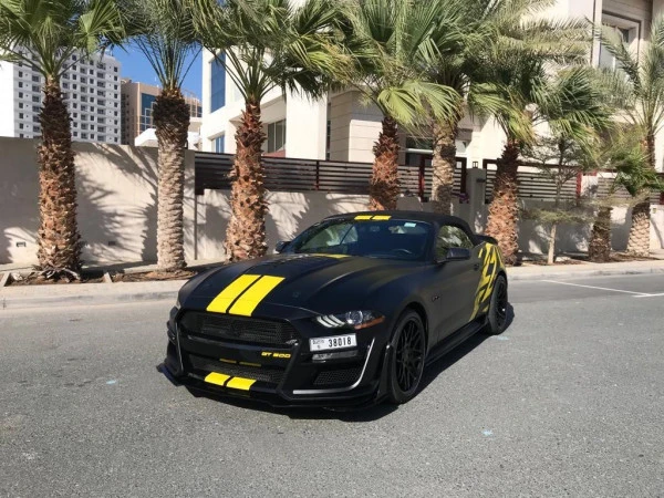 Ford Mustang V8 cabrio (Negro), 2020