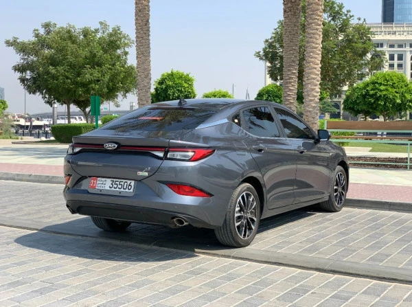 JAC J7 (Black), 2026