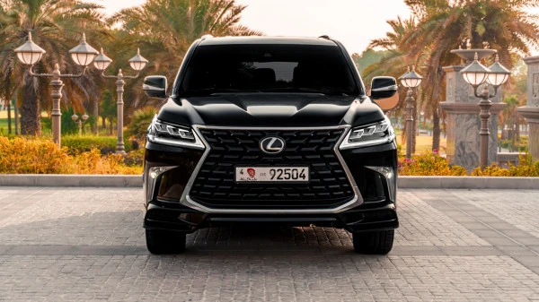 لكزس LX 570 (أسود), 2021