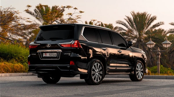 لكزس LX 570 (أسود), 2021