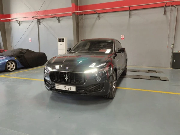 Maserati Levante (Negro), 2019