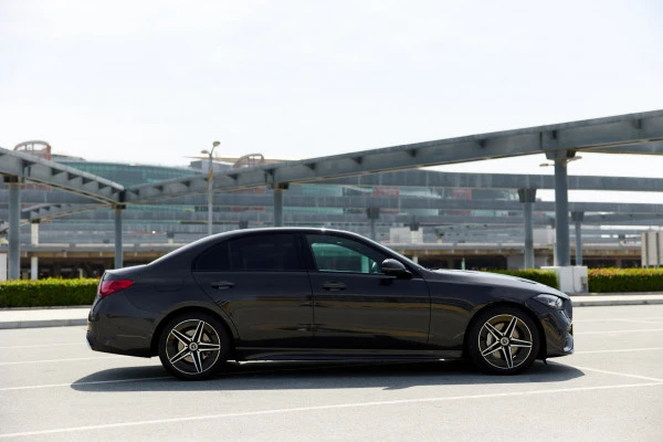 Mercedes C200 (Black), 2022