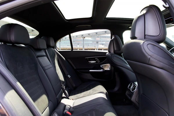 Mercedes C200 (Black), 2022