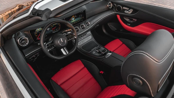 Mercedes E200 (Noir), 2023