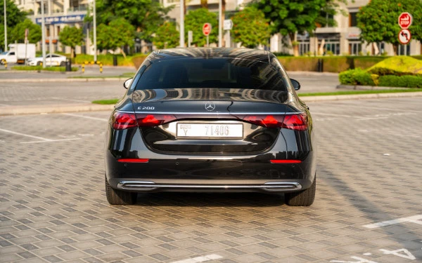Mercedes E200 (Black), 2025