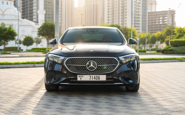 Mercedes E200 (Black), 2025