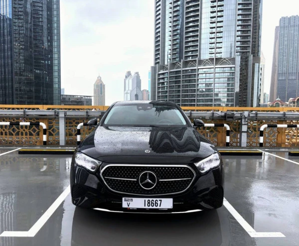 Mercedes E200 (Black), 2026