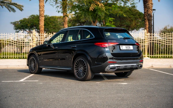 Mercedes GLC 200 SUV (Черный), 2024