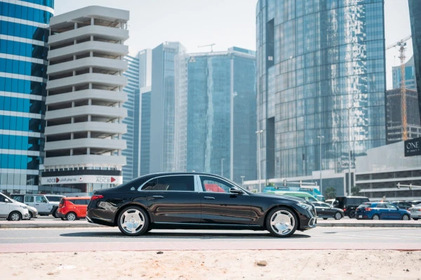 Mercedes Maybach S580 (Nero), 2023