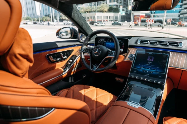 Mercedes Maybach S580 (Nero), 2023