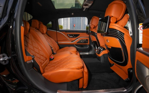 Mercedes Maybach S580 (Black), 2023