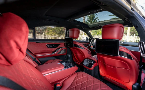 Mercedes S500 (Black), 2021