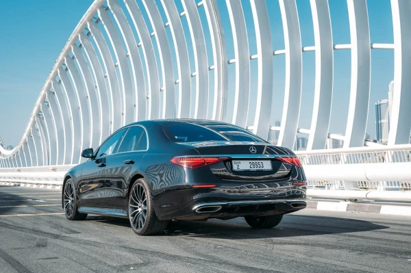 Mercedes S500 (Black), 2022