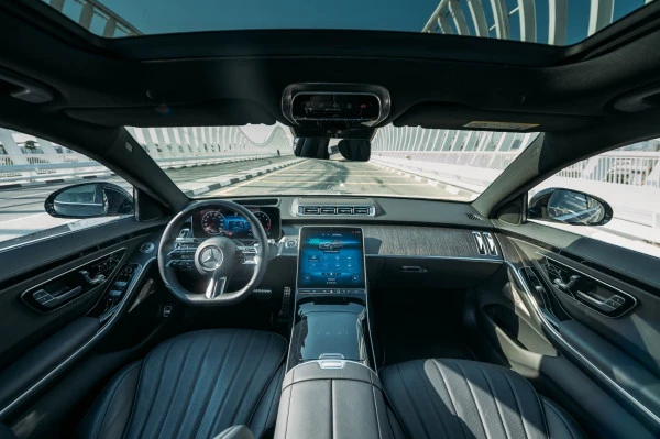 Mercedes S500 (Black), 2022