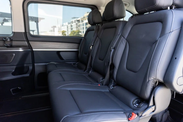 Mercedes V300 Avantgarde Extra Long (Noir), 2025