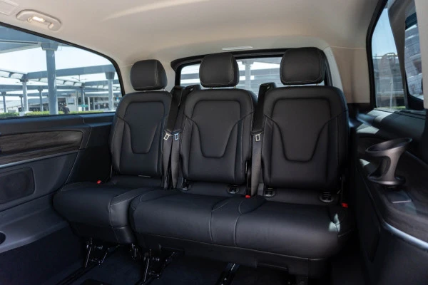 Mercedes V300 Avantgarde Extra Long (Noir), 2025