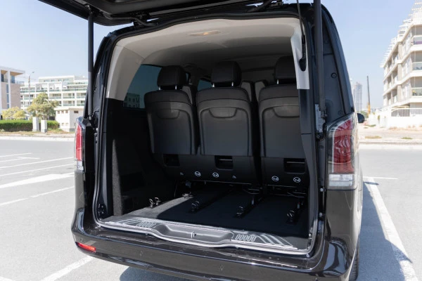 Mercedes V300 Avantgarde Extra Long (Noir), 2025