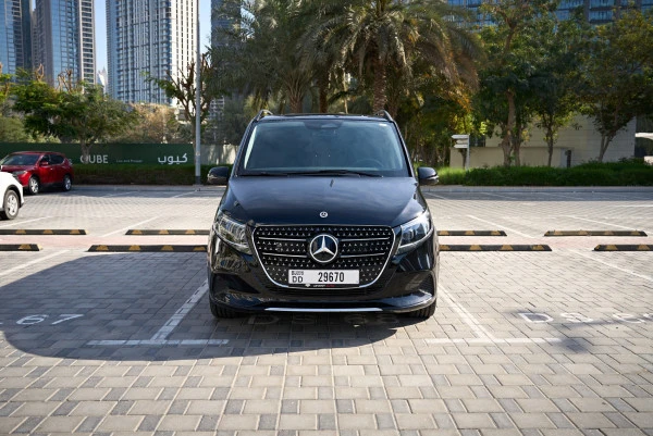 Mercedes V300 Avantgarde Extra Long (Noir), 2025