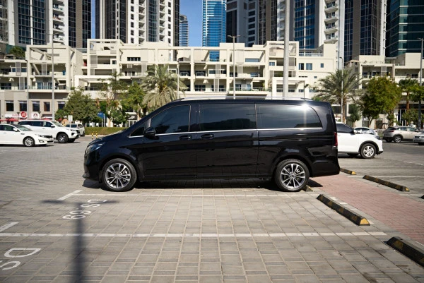 Mercedes V300 Avantgarde Extra Long (Noir), 2025