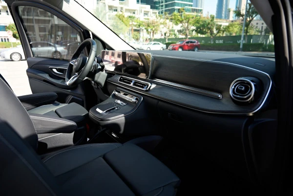 Mercedes V300 Avantgarde Extra Long (Noir), 2025