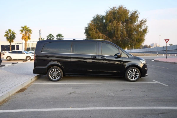 Mercedes V300 Avantgarde Extra Long (Noir), 2025
