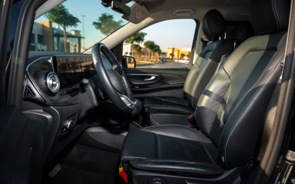 Mercedes V300 Avantgarde Extra Long (Black), 2025