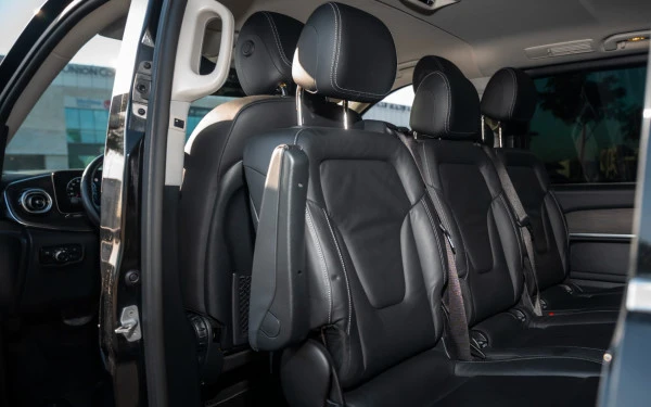 Mercedes V300 Avantgarde Extra Long (Black), 2025