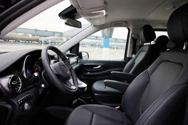 Mercedes V250 (Black), 2023