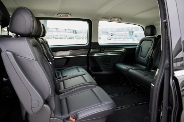 Mercedes V250 (Black), 2023