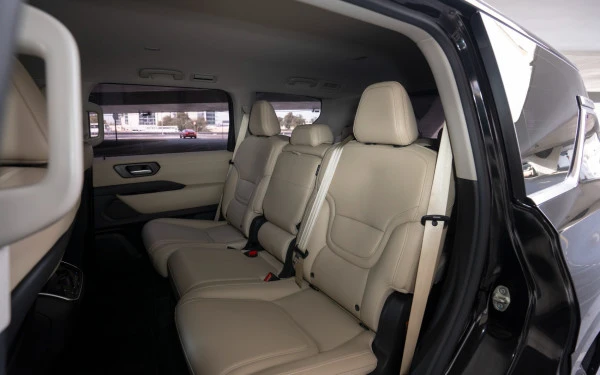 Nissan Patrol SE (Nero), 2025