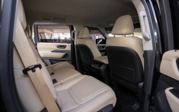 Nissan Patrol SE (Nero), 2025