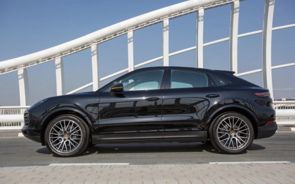 Porsche Cayenne coupe (Nero), 2022