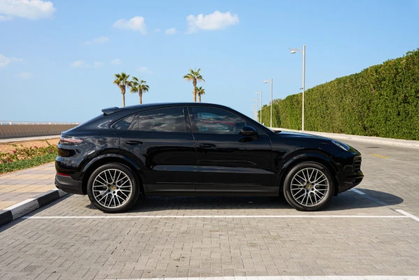 Porsche Cayenne coupe (Black), 2022