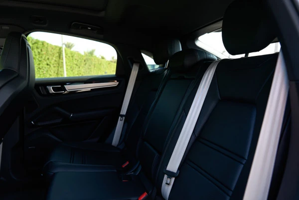 Porsche Cayenne coupe (Black), 2022