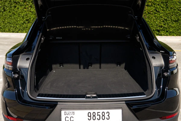 Porsche Cayenne coupe (Black), 2022