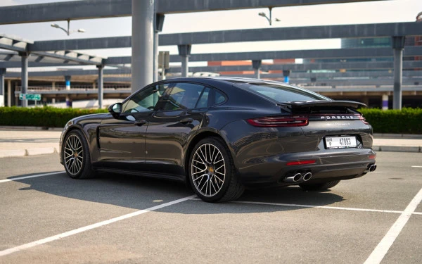 Porsche Panamera 4 (Dark Grey), 2020