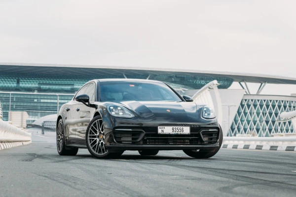Porsche Panamera (Black), 2021