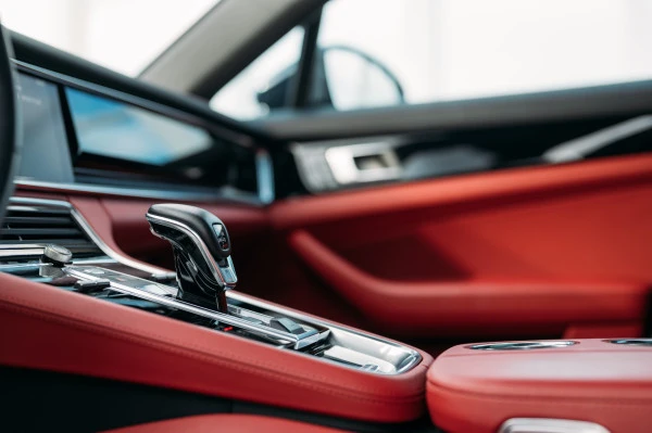 Porsche Panamera (Black), 2021