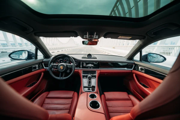 Porsche Panamera (Black), 2021