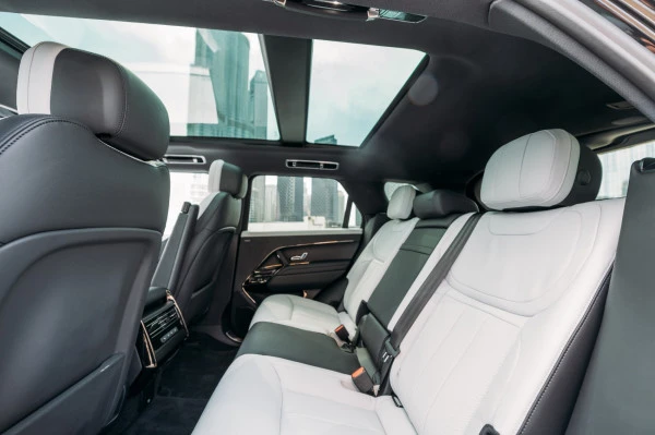 Range Rover Sport NEW SHAPE (Schwarz), 2023
