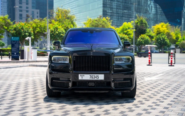 Rolls Royce Cullinan (Nero), 2020