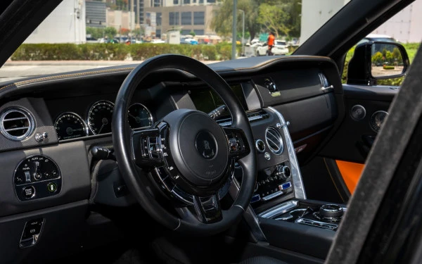 Rolls Royce Cullinan (Nero), 2020