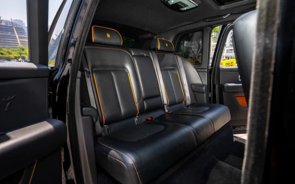 Rolls Royce Cullinan (Nero), 2020
