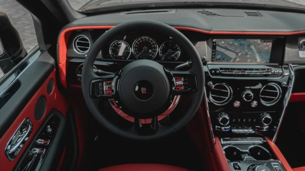 Rolls Royce Cullinan (Nero), 2023