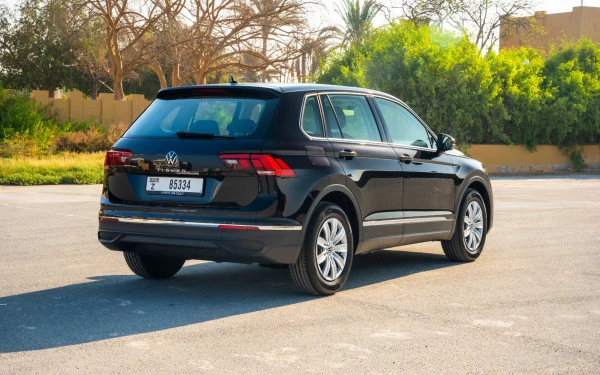 Volkswagen Tiguan (Schwarz), 2025