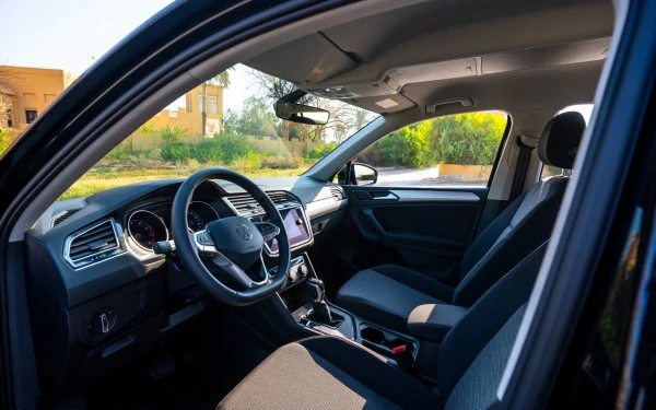 Volkswagen Tiguan (Schwarz), 2025