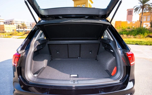 Volkswagen Tiguan (Schwarz), 2025